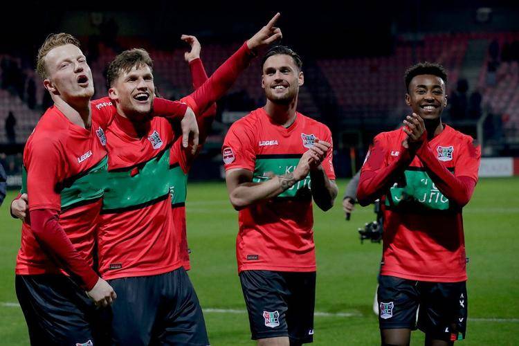 在面对劲敌 在面对劲敌