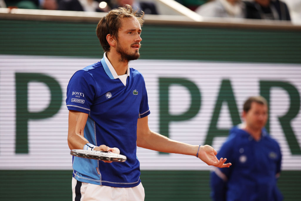 上海队利用 上海队利用